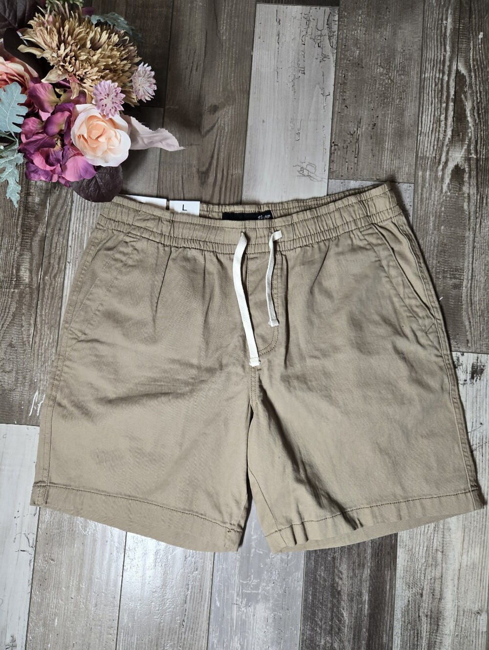 NWT Plugg Men’s Large 36 Tan Drawstring Casual Shorts